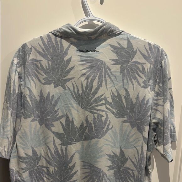 Travis mathew Men's Blue Leaf Print Shirt size large - Picture 5 of 8